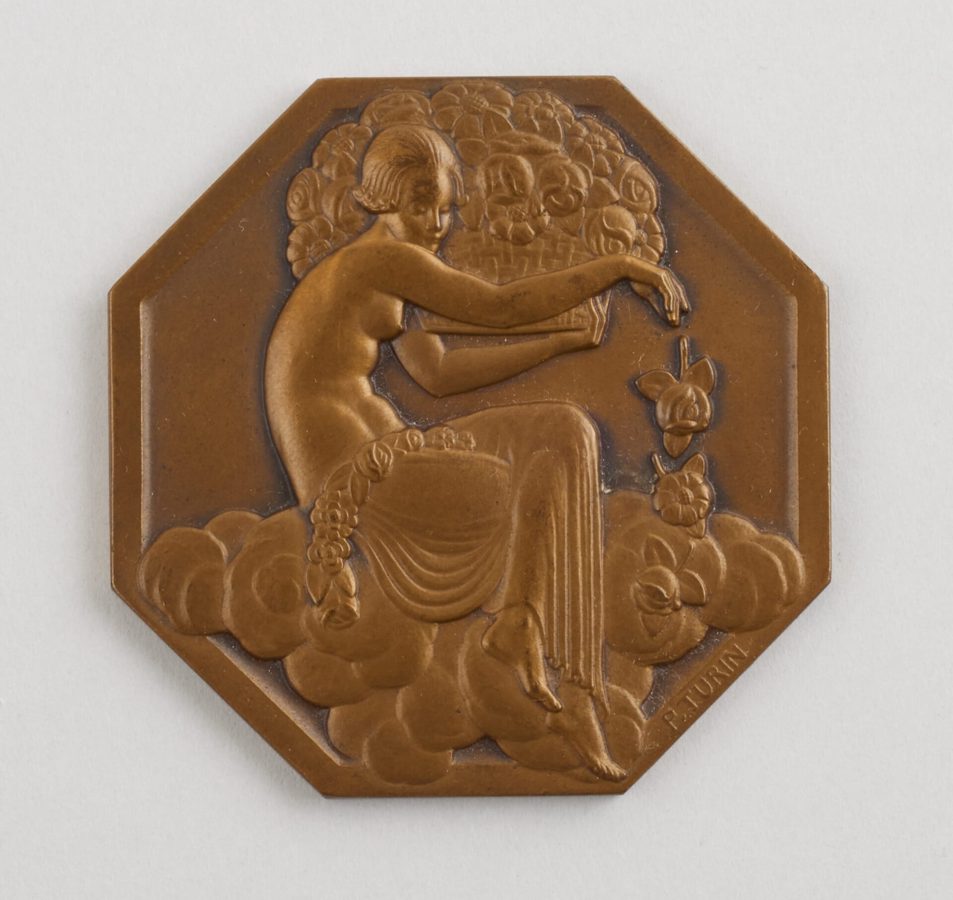 Pierre TURIN, Medal for the International Exposition of Decorative Arts and Modern Industry, Paris, 1925. Collection of Tokyo Metropolitan Teien Art Museum