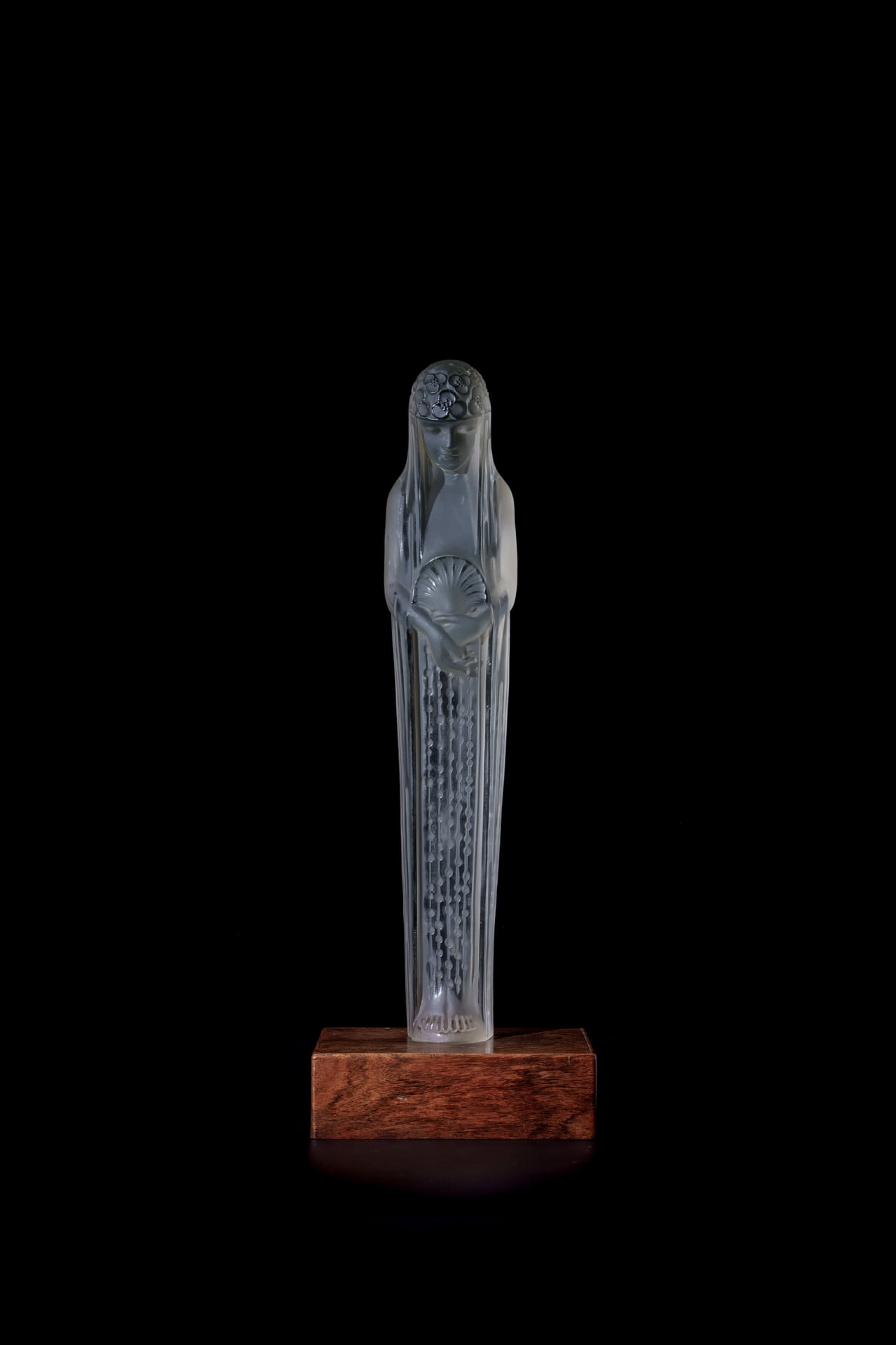 René LALIQUE, Statue, Source De La Fontaine, Galate, ca.1924. Collection of Omura Art Museum