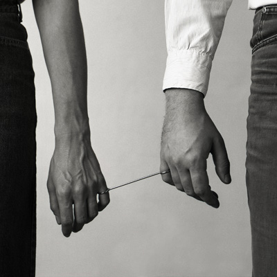 《2人のためのリング》1980年 ⓒ VG BildKunst 2013