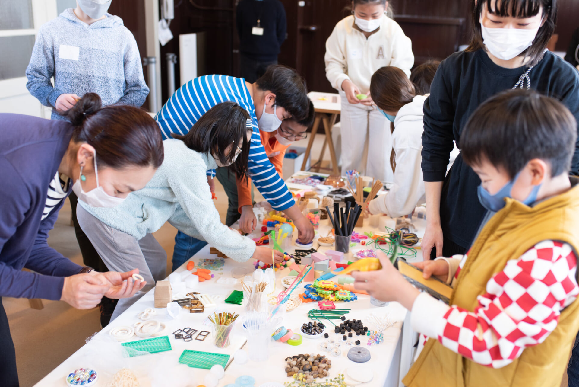 問い合わせなければ寄付予定】テーブルと椅子3つ