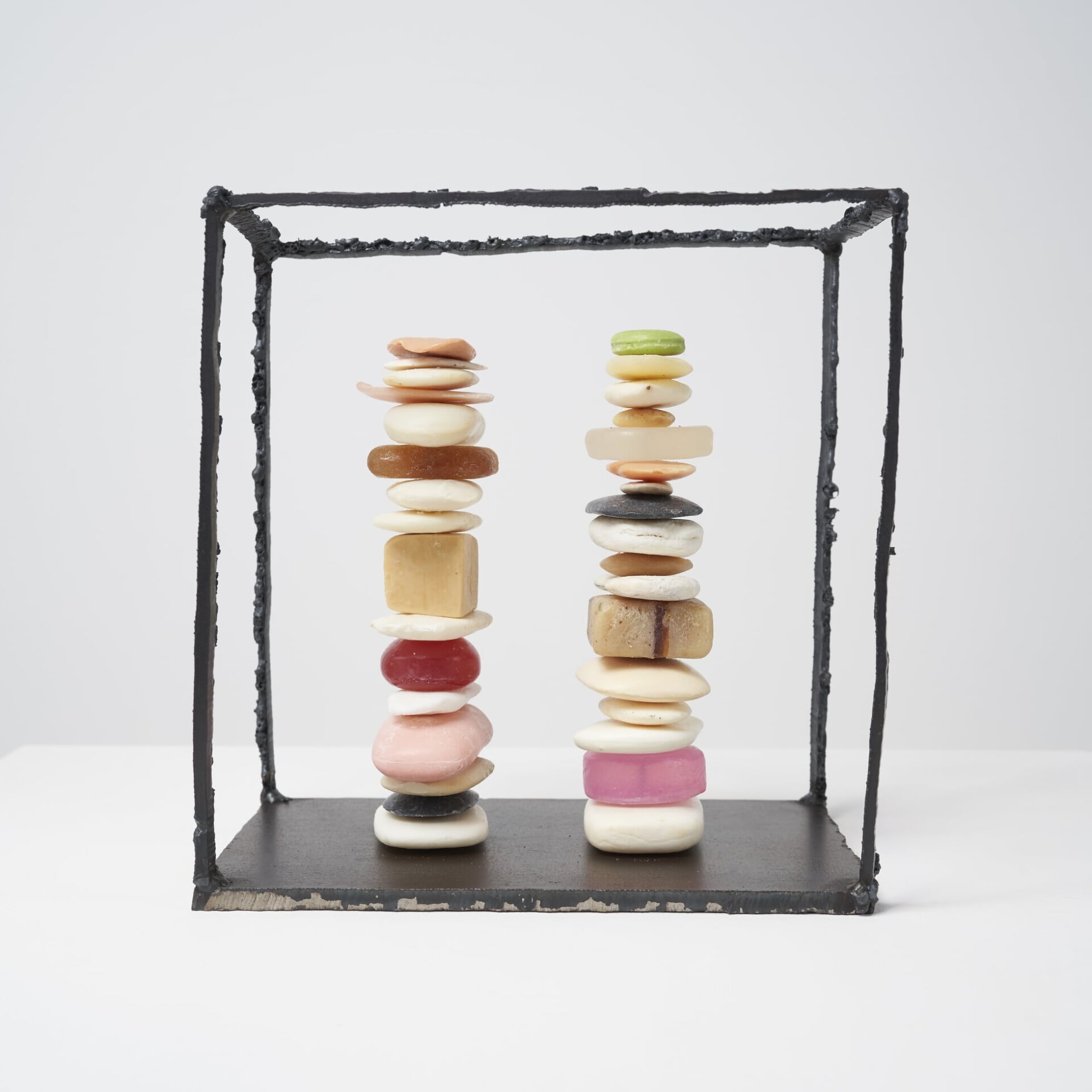 鉄の彫刻作品 （参考図版）青木野枝《立山 2020−9》2020年 ©Noe Aoki, courtesy of ANOMALY（撮影：三嶋一路）
