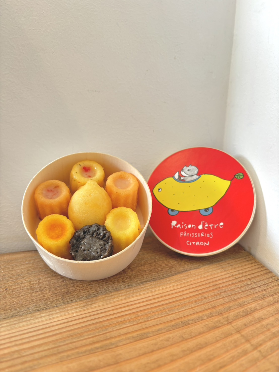 1. レモン色をしたレモンケーキ