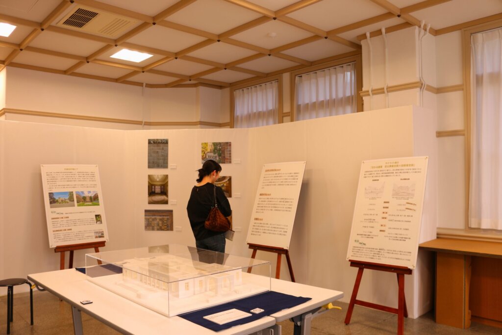 サテライト展示の会場風景