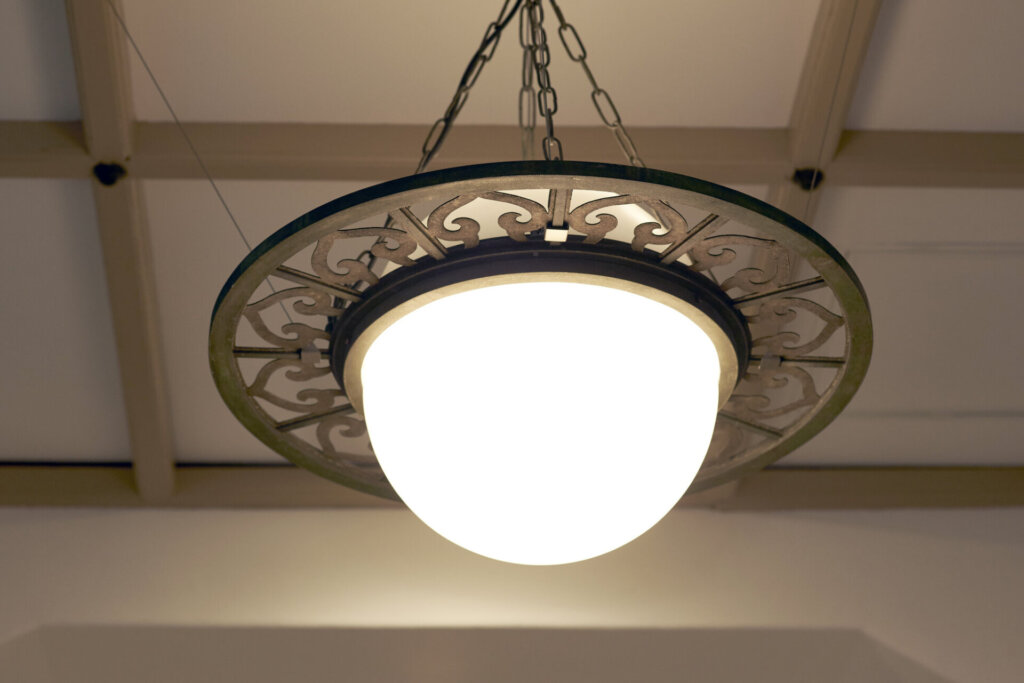 旧公衆衛生院に設置されている照明器具