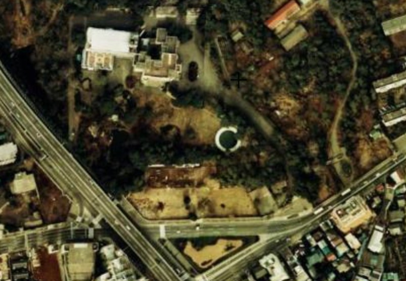 1974年から78年の旧朝香宮邸空中写真（出典：国土地理院撮影の空中写真（1974から78年撮影）